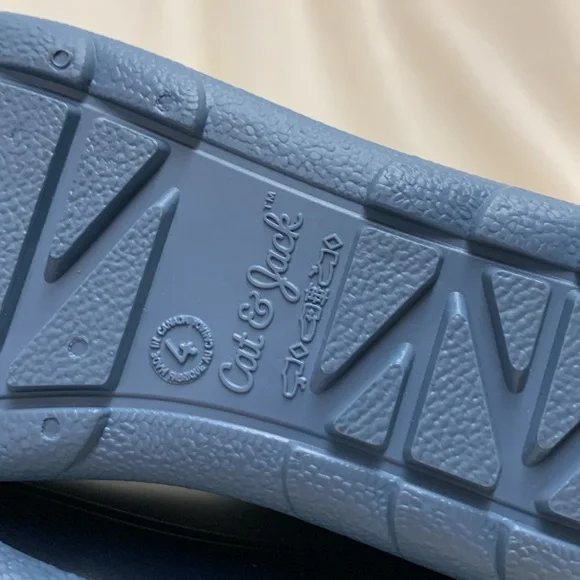 Cat & Jack Blue Rubber Boots Size 4 - Picture 5 of 5